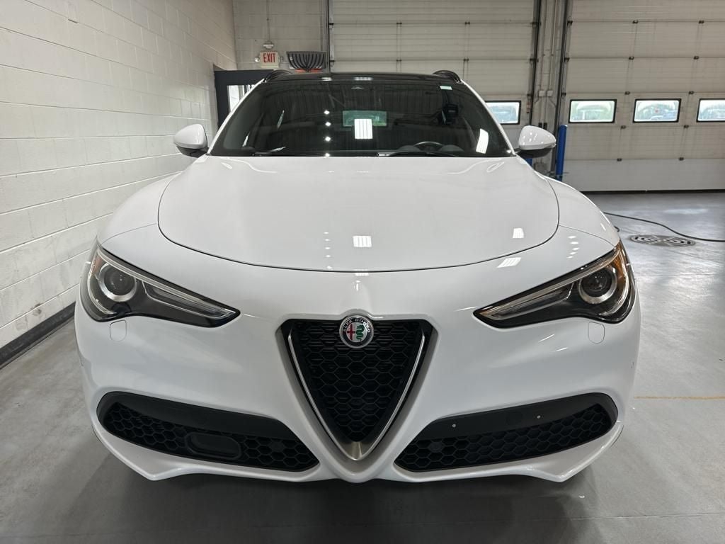 2022 Alfa Romeo STELVIO Base